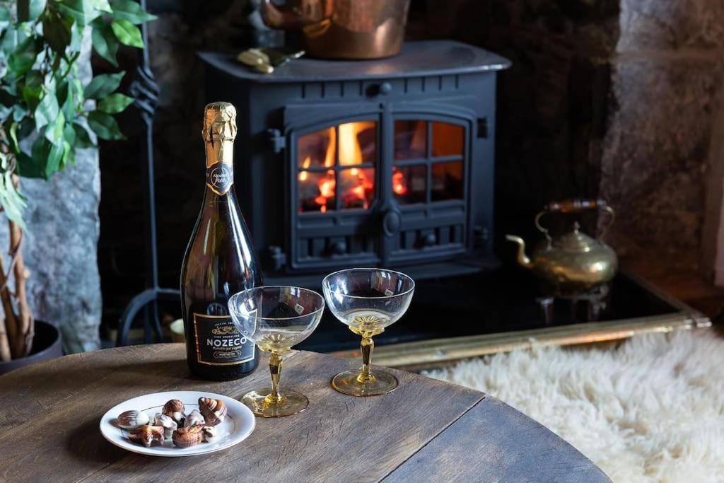 Fantastic Sea Views At Century'S Old Alma'S Cottage - Sleeps Up To 8 Guests Penmaen-mawr Екстериор снимка