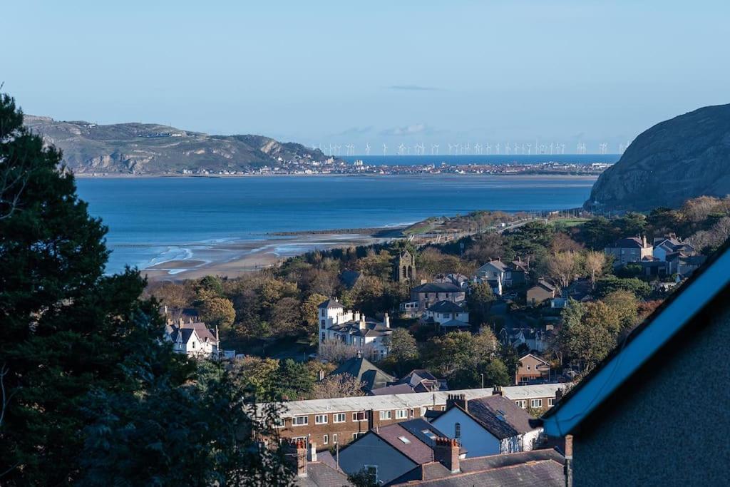 Fantastic Sea Views At Century'S Old Alma'S Cottage - Sleeps Up To 8 Guests Penmaen-mawr Екстериор снимка