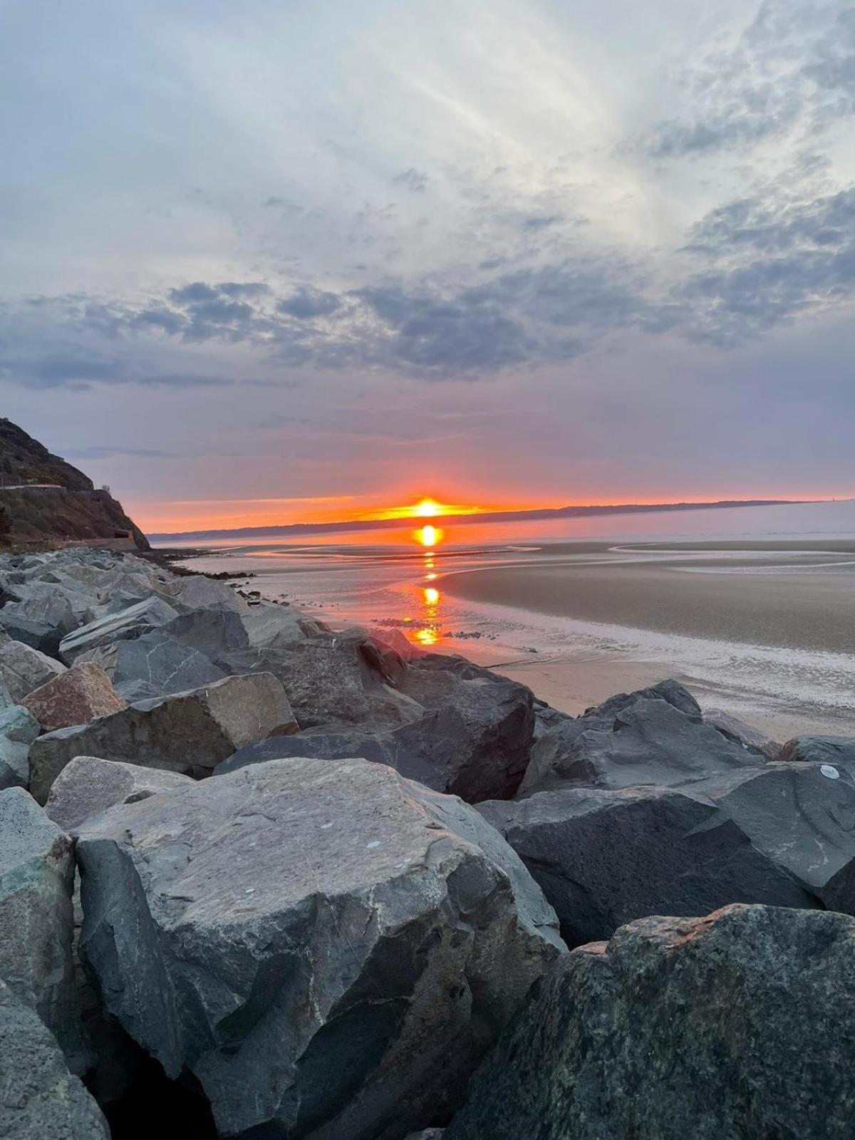 Fantastic Sea Views At Century'S Old Alma'S Cottage - Sleeps Up To 8 Guests Penmaen-mawr Екстериор снимка