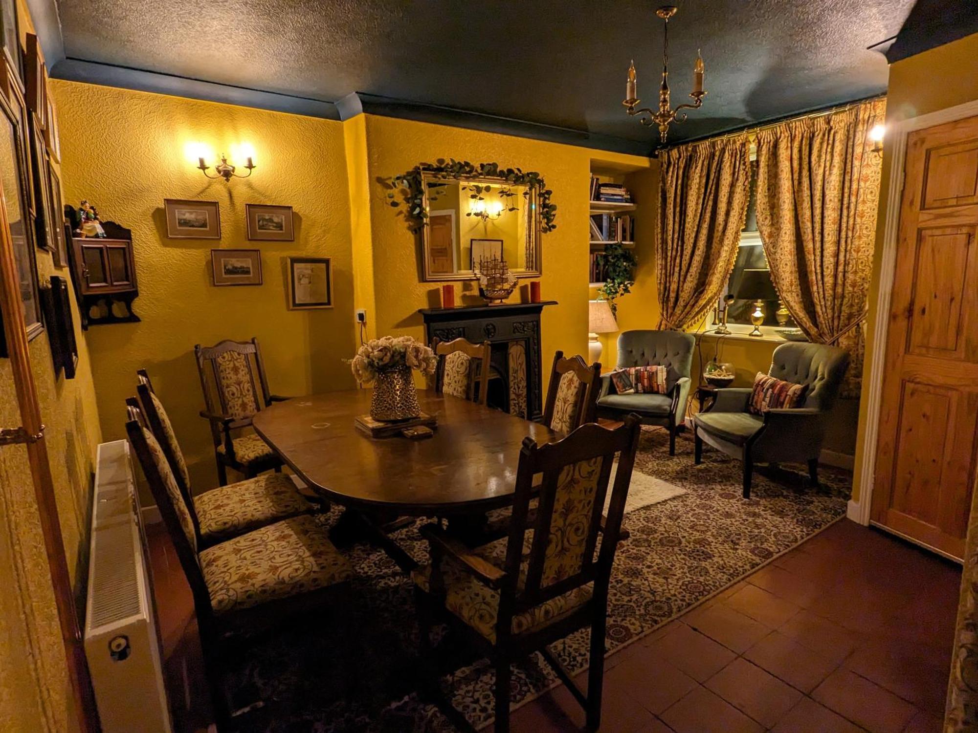Fantastic Sea Views At Century'S Old Alma'S Cottage - Sleeps Up To 8 Guests Penmaen-mawr Екстериор снимка