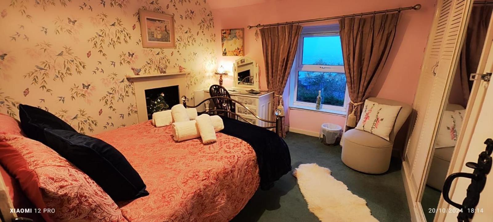 Fantastic Sea Views At Century'S Old Alma'S Cottage - Sleeps Up To 8 Guests Penmaen-mawr Екстериор снимка